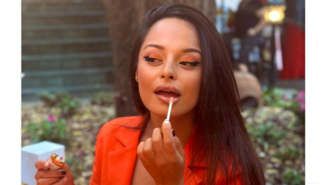 Дъщерята на Доган гримира водещите на „Биг Брадър“! Майка й Ширин вече е актриса