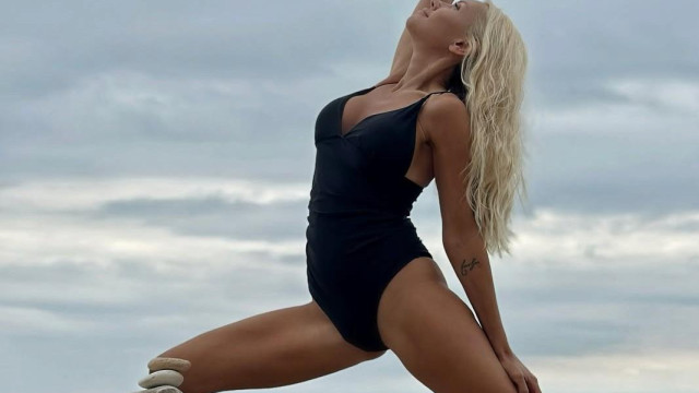 Мария Игнатова шокира с йога на плажа – истинска жена каучук!