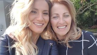 Зейнеб празнува юбилей на майка си