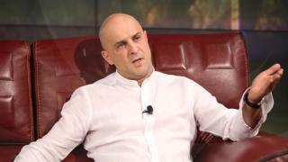 Светльо Витков: Селяндури, отивам в манастир