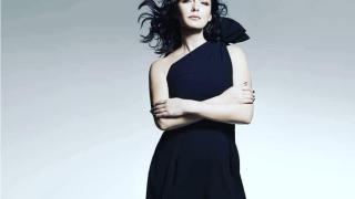 Жени Калканджиева се подмлади с бретон