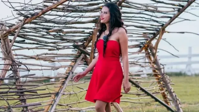 Евгения пак разсмя всички с неподражаемия си стил Докато релаксира