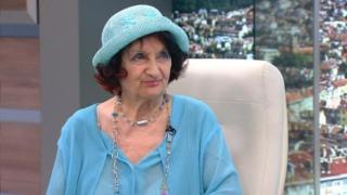 Легендата Мими Николова пътува с рейса