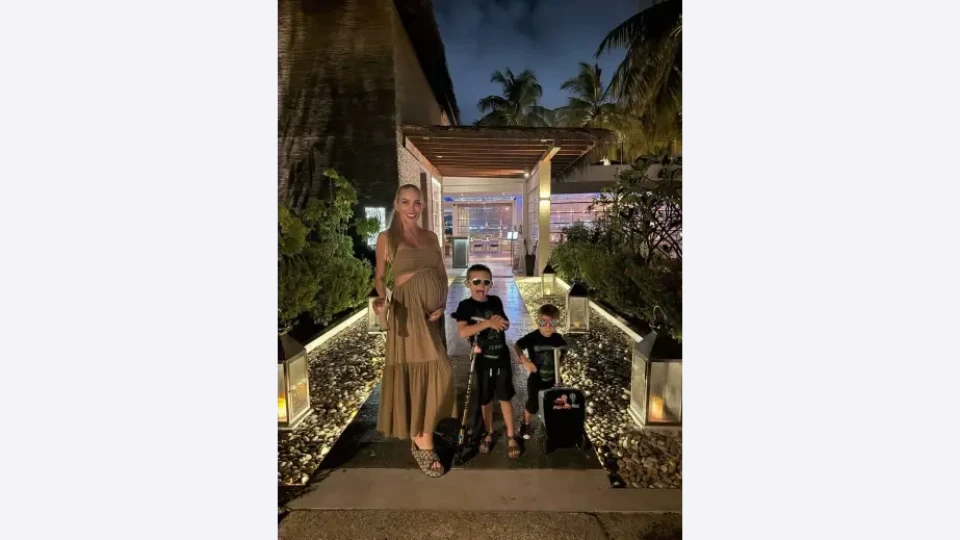 Мис България на Малдивите преди да роди