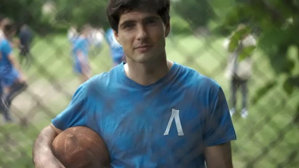 Екранният Гунди помага на хора в беда