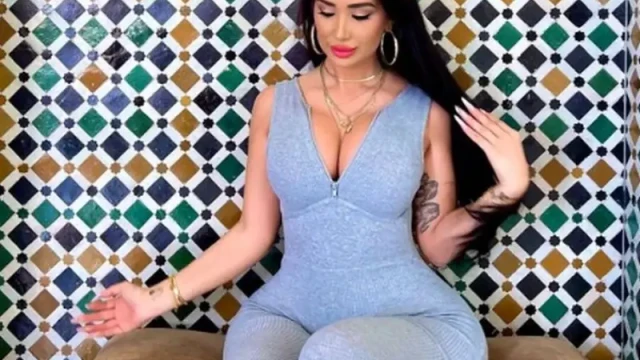 Атижа: Трудно играя кючек,  дупето ми пречи