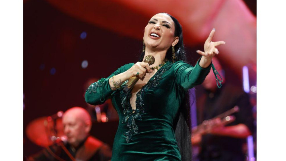 Засипаха Софка със злато за юбилея й! Ето какво й подари Слави Трифонов