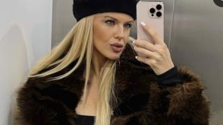 Натали Трифонова не пропуска селфи в асансьора - демонстрира скъпи кожуси!