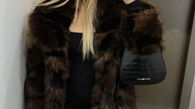 Натали Трифонова не пропуска селфи в асансьора - демонстрира скъпи кожуси!