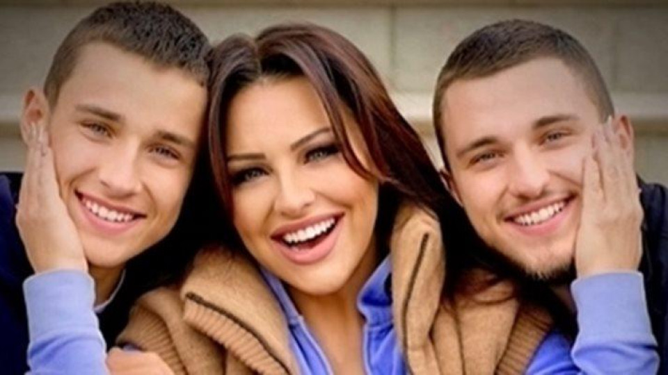 Рени направи песен за синовете си (ВИДЕО)