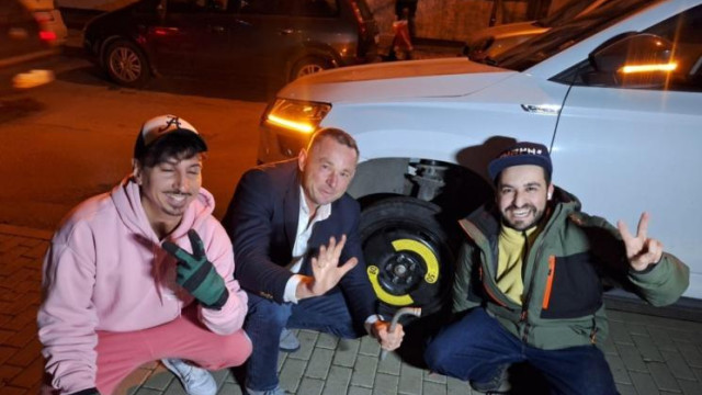 Поп певците Рафи Бохосян и Александър Николов от известния дует