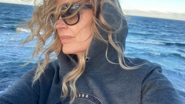 Аня Пенчева е на 68 години но продължава да доказва