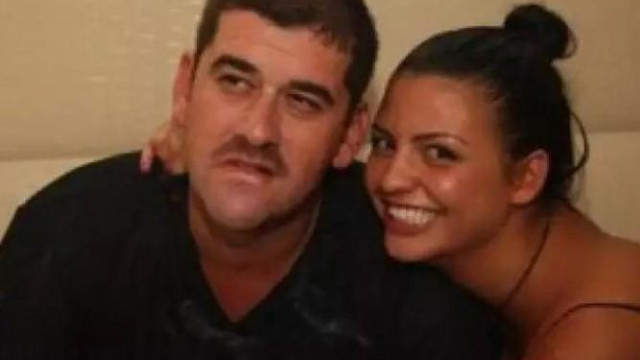 Дъщерята на телевизионната легенда Димитър Цонев разговаря със свои последователи