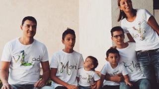 Едва на 8 години: И щерката на Владо Николов стана волейболистка!