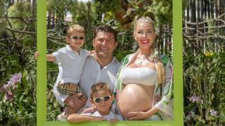 Честито! Роди се Антония-Виктория Ивайло Батинкова! КРЪСТЕНА на майка си