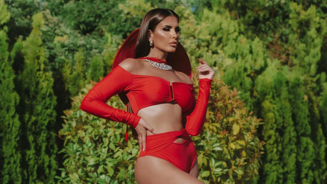 Анелия се похвали наскоро че всички които желаят да я