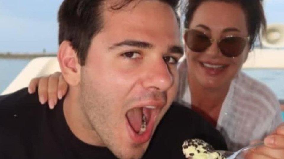 Дарина Павлова още храни 30-годишния си син с лъжичка (СНИМКИ)