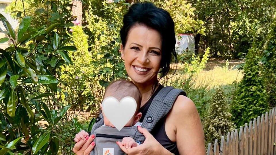 Малко след като стана майка,  Росица Пейчева чака внуче