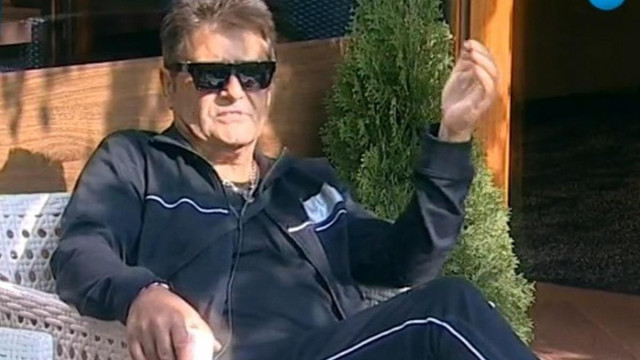 Здравко от "Ритон" проходи с патерици