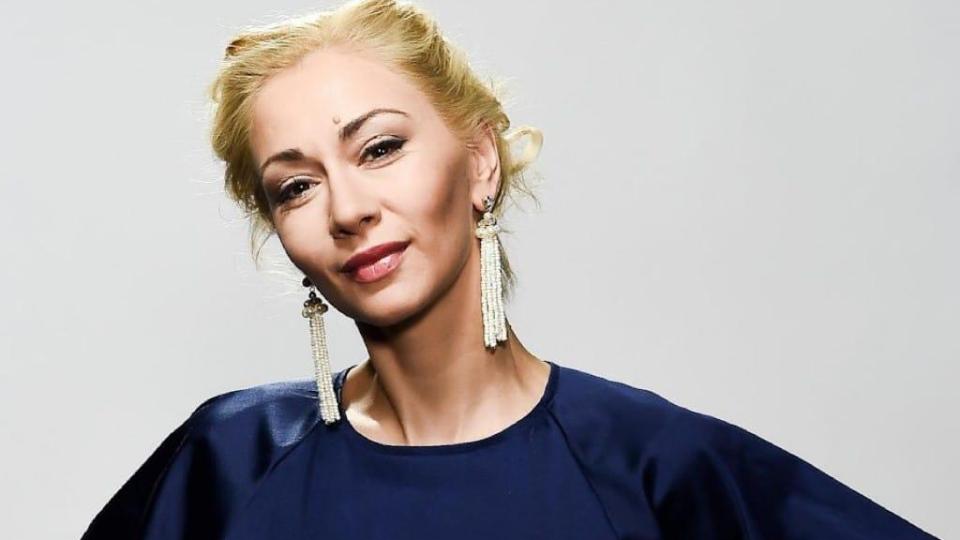 Нети има златна шофьорска книжка