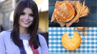 Славена Вътова меси питка в ранни зори