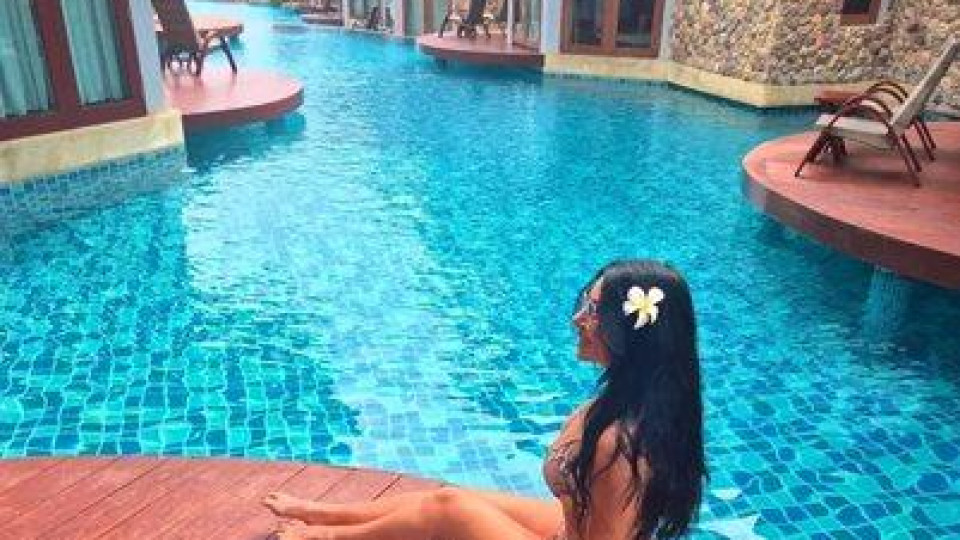 Теди Кацарова загаря в Тайланд