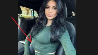 OMG! Какво е това, което стърчи от тялото на Мис България!? (СНИМКА)