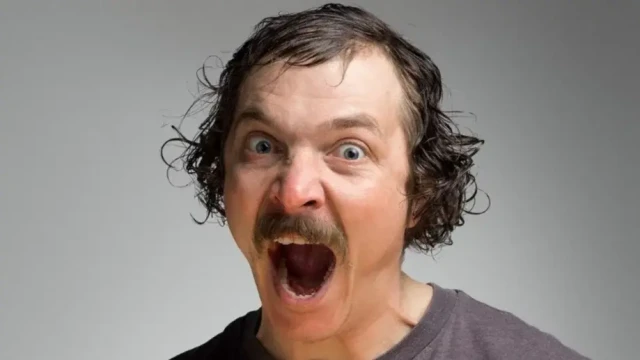 Тоя актьор толкова добре си играе ролята че ми е