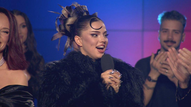 Както повечето неща в родината конкурсът за избор на български