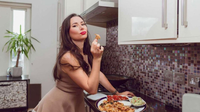 Наталия Кобилкина: Интимните ласки в кухнята са най-качествени