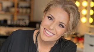 Хилда Казасян работи  с енергиен терапевт