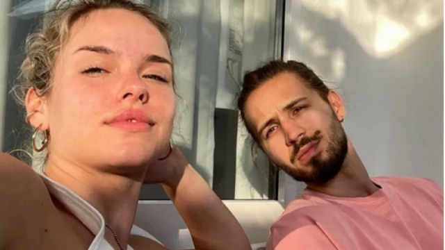 Сара на Папи Ханс  спря да се гримира и преоткри естествената визия