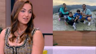 Мартина на Дългия показа четирите си деца! Вижте защо избяга в село Крива круша