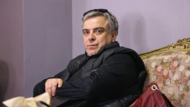 И актьорът Владо Пенев нарушава правилата на пътя! Щракнаха го на място (ФОТО)