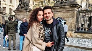 Одрусаха Александър Сано и Нели с двойно надути сметки за електричество