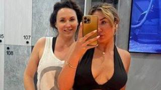 Дъщерята на Боби Михайлов се прибра в България