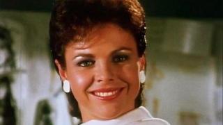 Стефани от “Завръщане в рая” изглежда зашеметяващо на 72