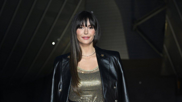 Нина Добрев срещна вампир в Париж