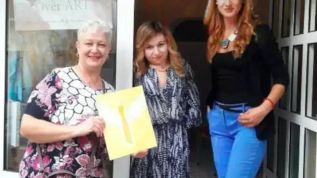Внучката на легендарната говорителка на БНТ Ма Тролева младата