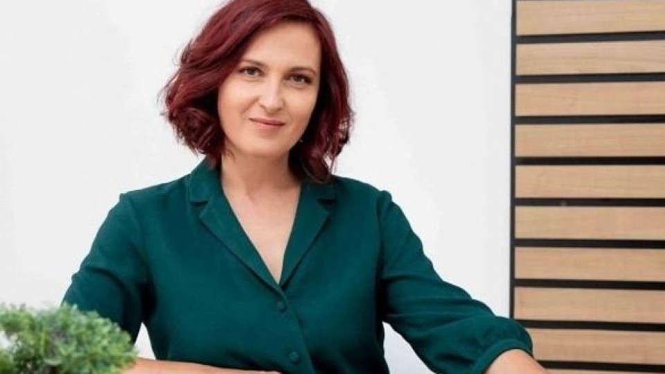 Ани Цолова дере фенове по 350 €