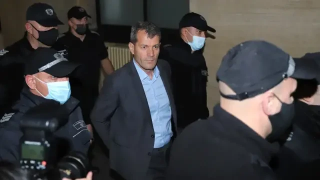 Оправдаха политика Боян Станков известен като Боян Расате за нанасяне