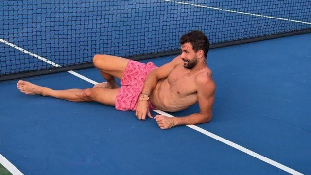 Докато я няма Ейса: Ято красавици накацаха Гришо в Маями (Снимки)