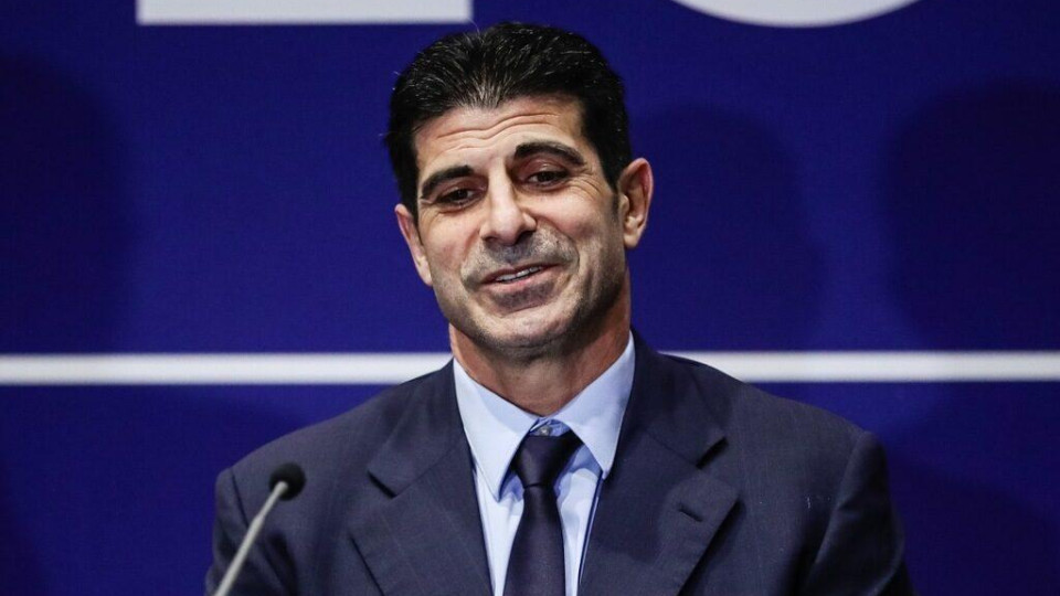 Гонзо станал  Боби М. №2,  кърка от сутринта и опъва секретарки