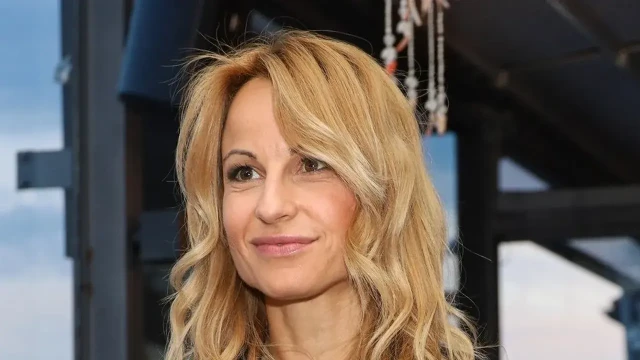 Цънцарова иска зрители да й съберат 600 000 евро