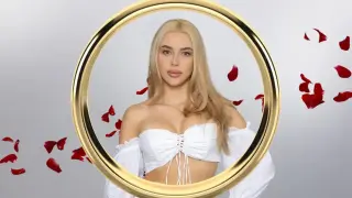 Бомба! Влюбен медик тунингова бюста на ергенка срещу… нищо