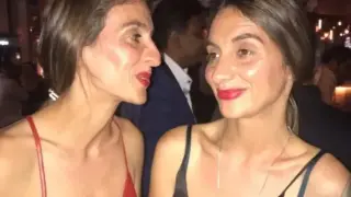 Вяра и Надежда от  тризначките гонят  майка си с нож (СНИМКА)