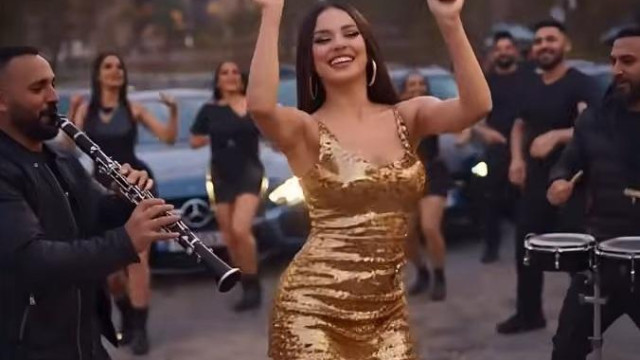 Обърнаха "Бангаранга"-та на Дара в люта чалга 