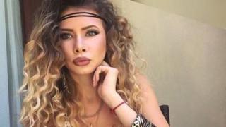 Ергенката Кристина налази и стена