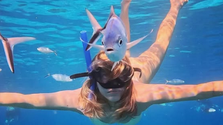 Снежана Макавеева се обяви за извънземно  (ГОРЕЩИ СНИМКИ)