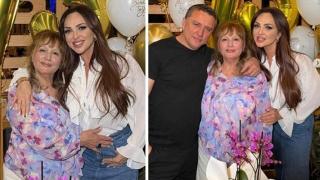 Глория с купон по случай ЧРД на майка си